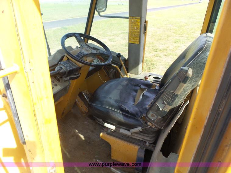 image for item F1775 1987 Fiat-Allis FR15B wheel loader