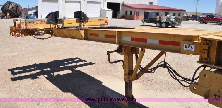image for item G7419 1994 expandable beam trailer