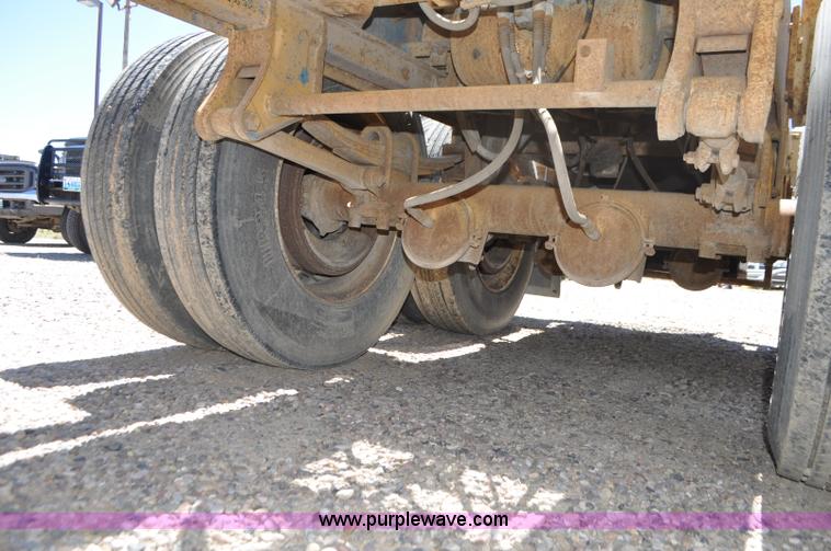 image for item G7419 1994 expandable beam trailer