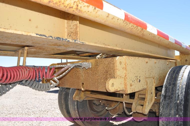 image for item G7419 1994 expandable beam trailer