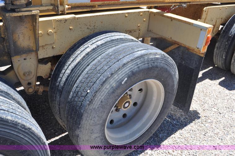 image for item G7419 1994 expandable beam trailer