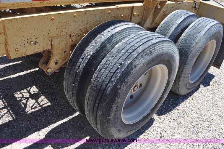 image for item G7419 1994 expandable beam trailer