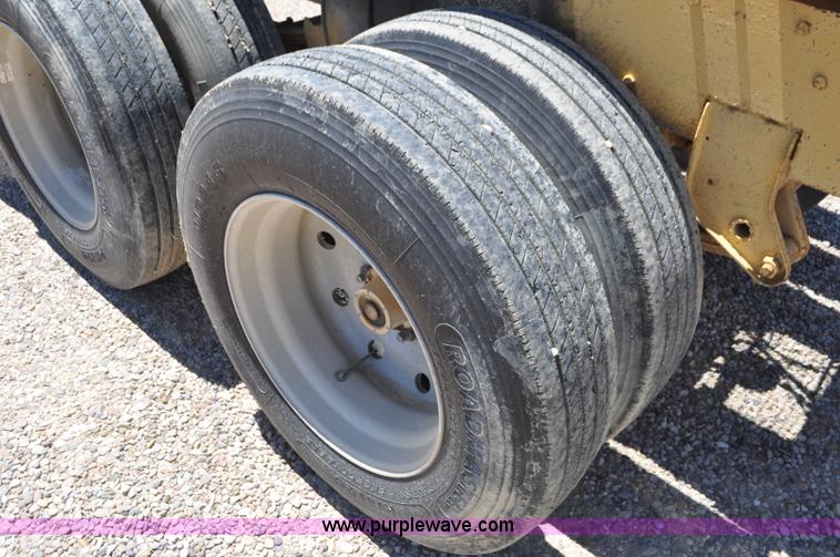 image for item G7419 1994 expandable beam trailer