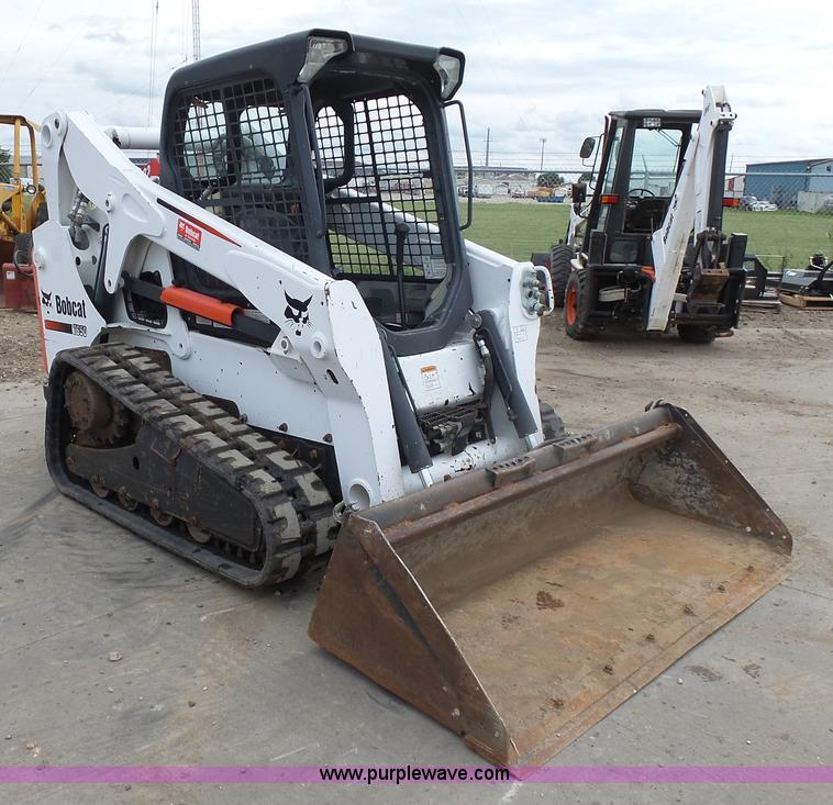 image for item J1638 2011 Bobcat T650 skid steer