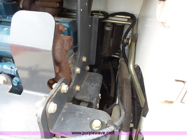 image for item J1638 2011 Bobcat T650 skid steer