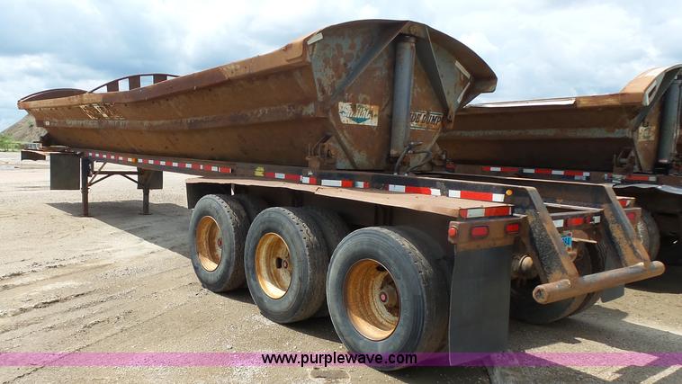 image for item J1639 1997 Smithco side dump trailer