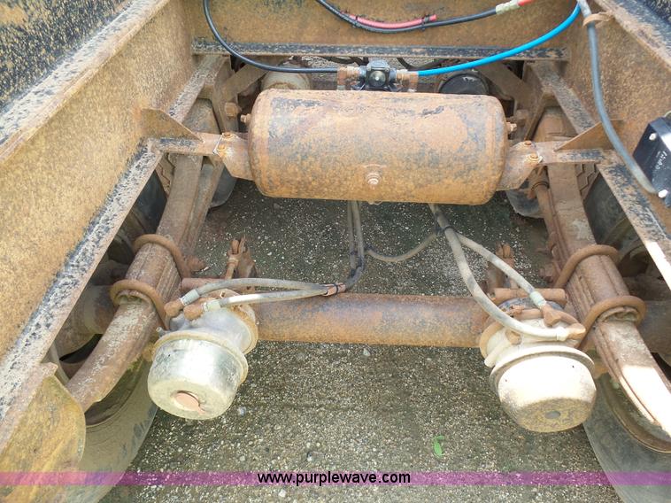 image for item J1639 1997 Smithco side dump trailer