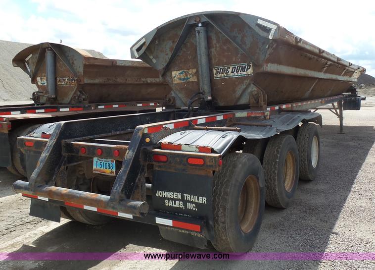 image for item J1640 1998 Smithco side dump trailer