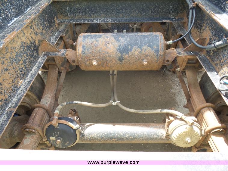 image for item J1640 1998 Smithco side dump trailer