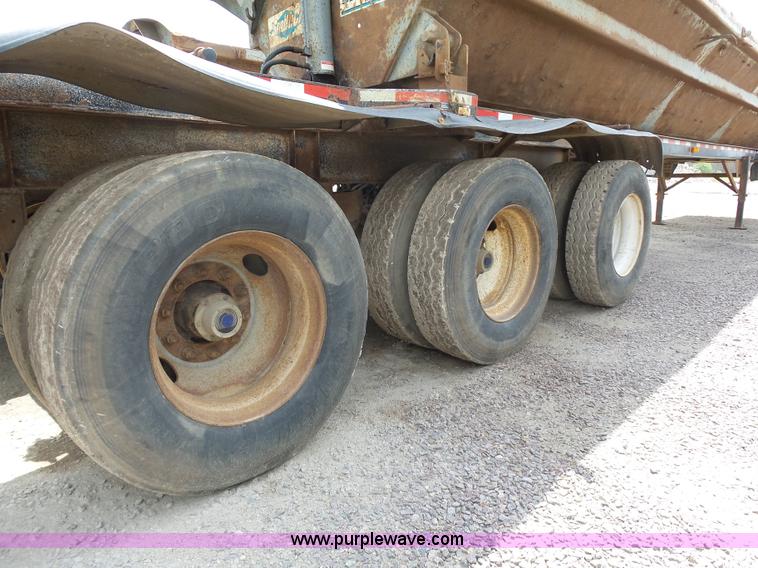 image for item J1640 1998 Smithco side dump trailer