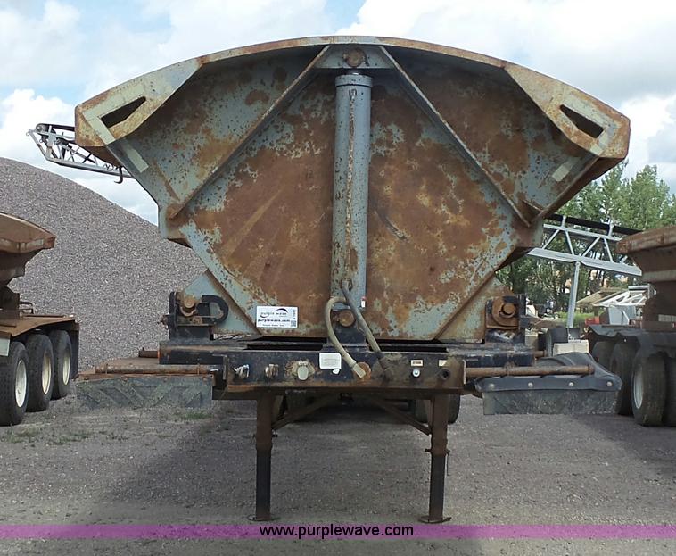 image for item J1641 1998 Smithco side dump trailer