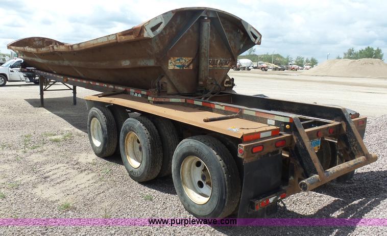 image for item J1642 1998 Smithco side dump trailer