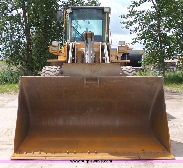 image for item J1643 1999 Volvo L90C wheel loader
