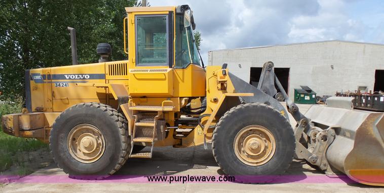 image for item J1643 1999 Volvo L90C wheel loader