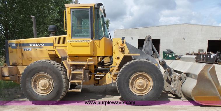 image for item J1643 1999 Volvo L90C wheel loader