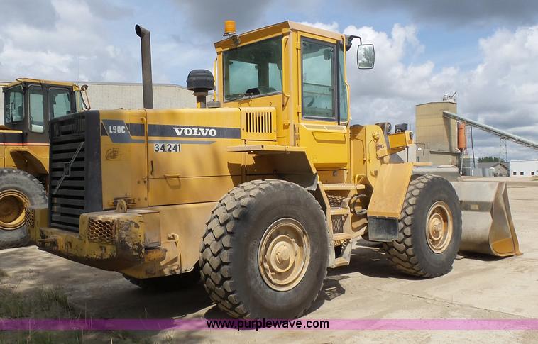image for item J1643 1999 Volvo L90C wheel loader