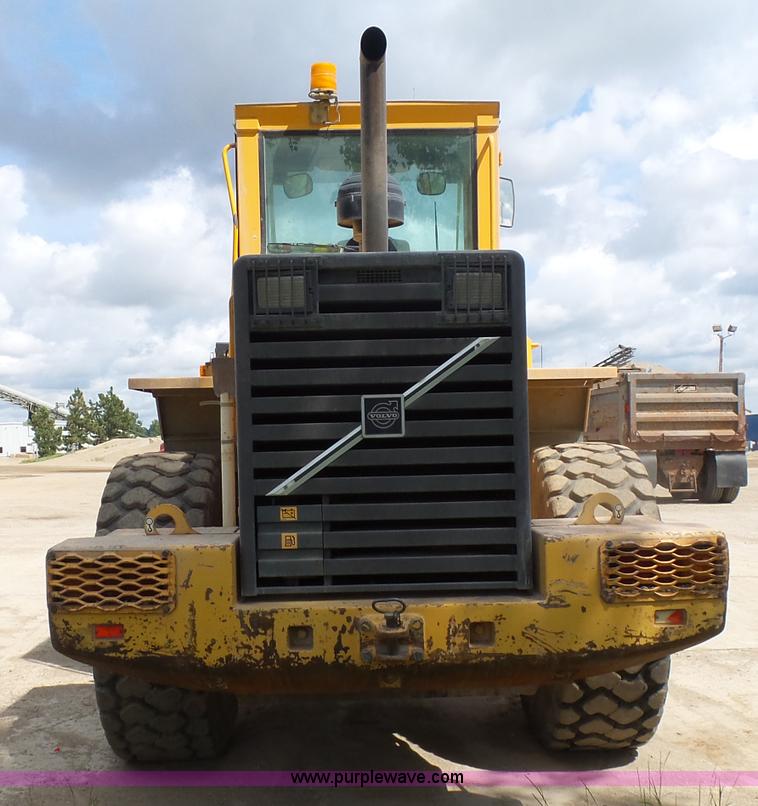 image for item J1643 1999 Volvo L90C wheel loader