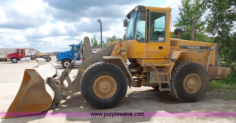 image for item J1643 1999 Volvo L90C wheel loader