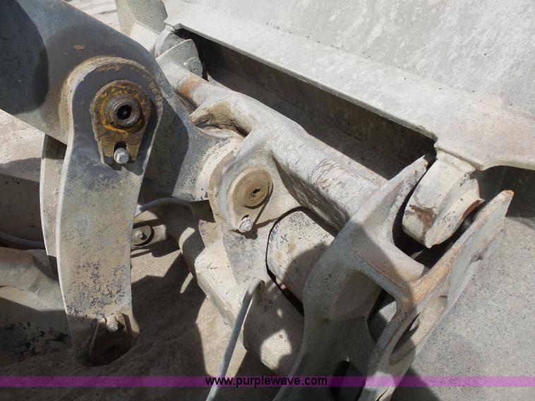 image for item J1643 1999 Volvo L90C wheel loader
