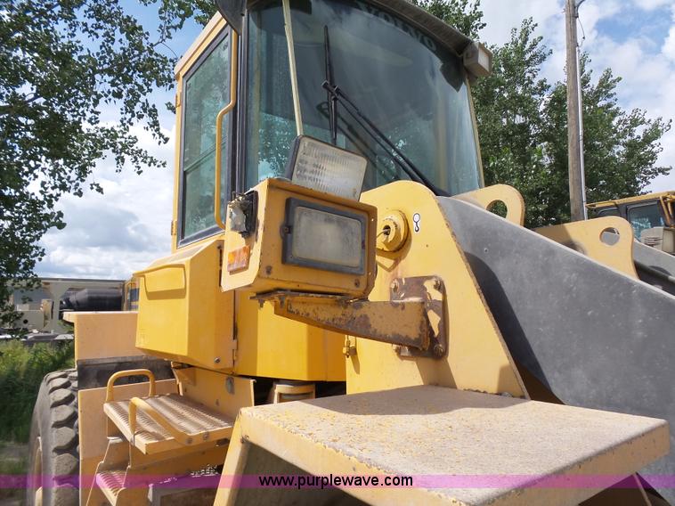 image for item J1643 1999 Volvo L90C wheel loader