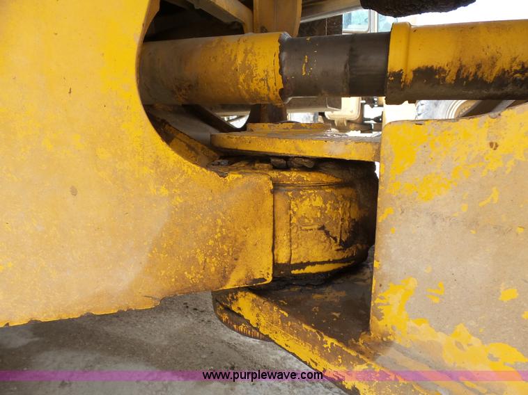 image for item J1643 1999 Volvo L90C wheel loader