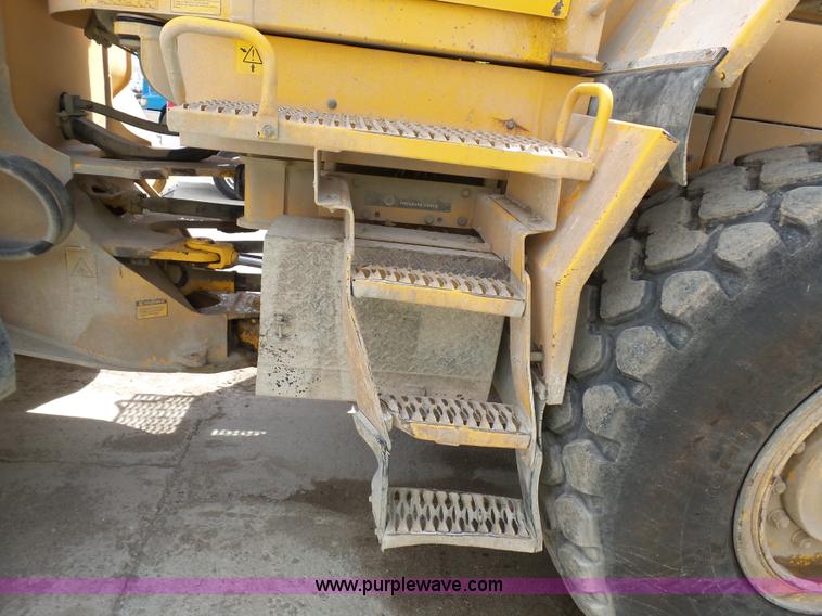image for item J1643 1999 Volvo L90C wheel loader