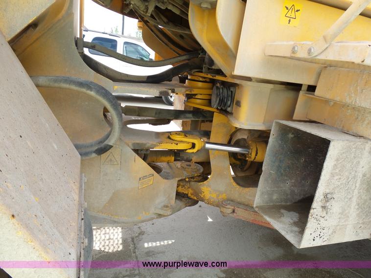 image for item J1643 1999 Volvo L90C wheel loader