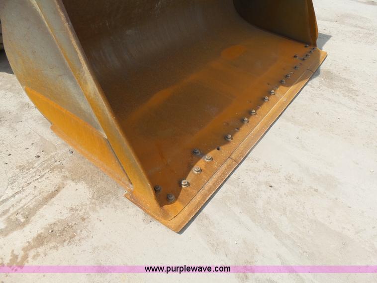 image for item J1643 1999 Volvo L90C wheel loader