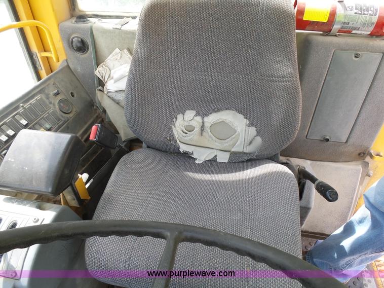 image for item J1643 1999 Volvo L90C wheel loader