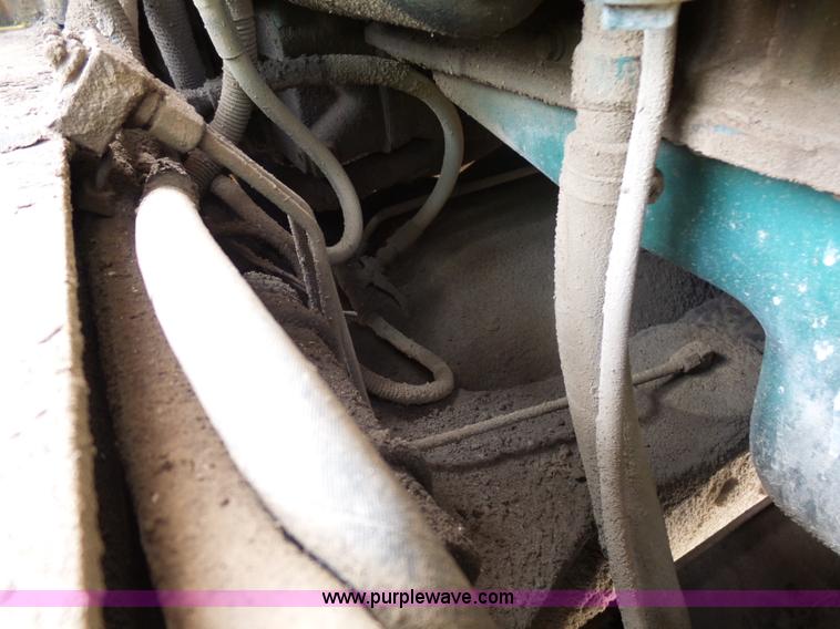 image for item J1643 1999 Volvo L90C wheel loader