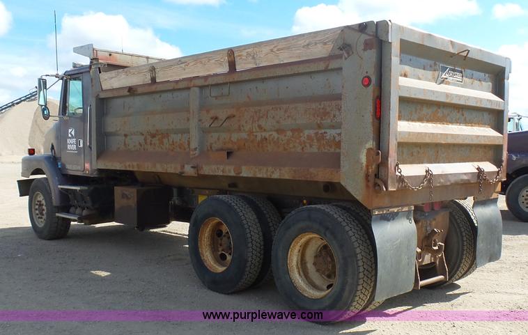 image for item J1651 1997 Volvo WG dump truck