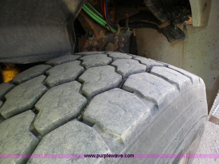 image for item J1651 1997 Volvo WG dump truck