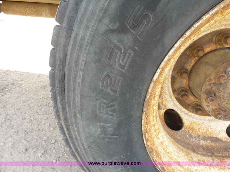 image for item J1651 1997 Volvo WG dump truck