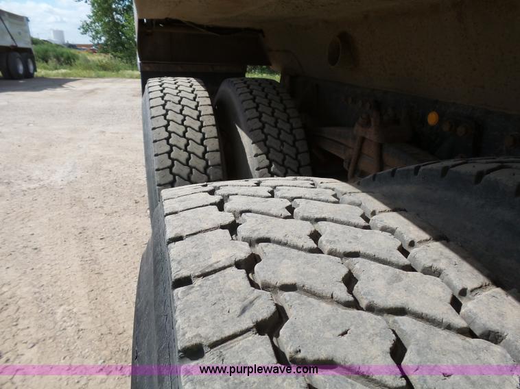 image for item J1651 1997 Volvo WG dump truck