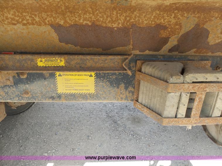 image for item J1651 1997 Volvo WG dump truck