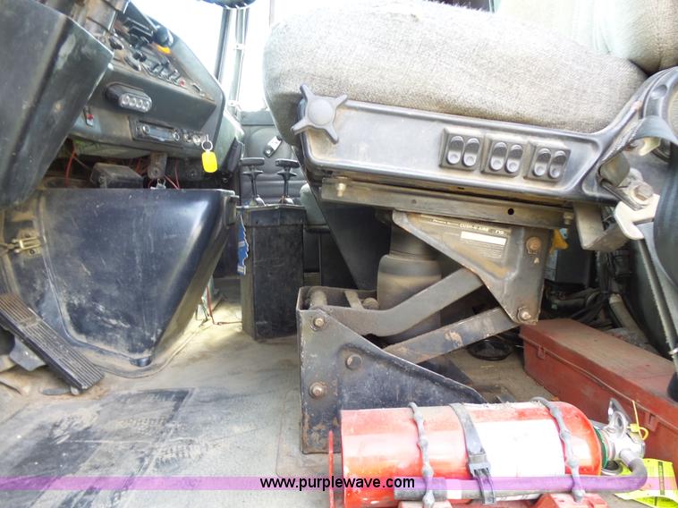 image for item J1651 1997 Volvo WG dump truck