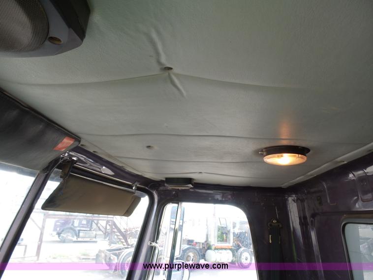 image for item J1651 1997 Volvo WG dump truck