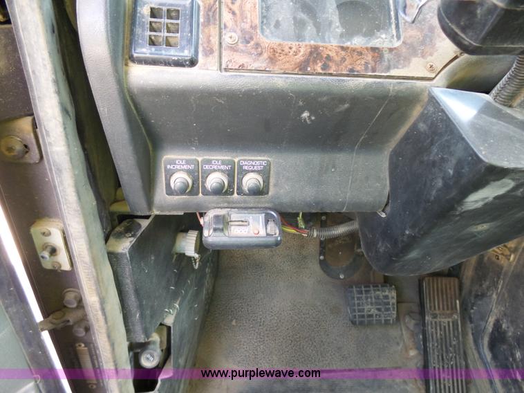 image for item J1651 1997 Volvo WG dump truck