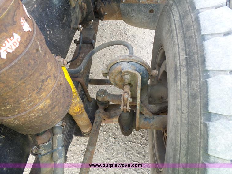 image for item J1651 1997 Volvo WG dump truck