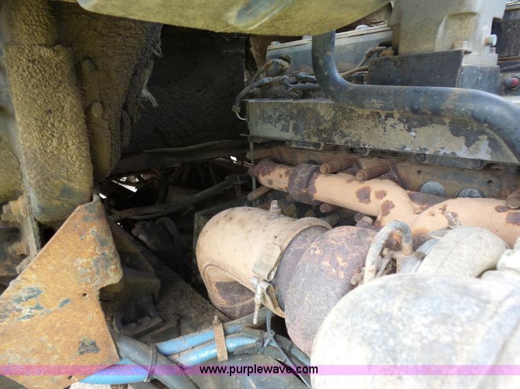 image for item J1651 1997 Volvo WG dump truck