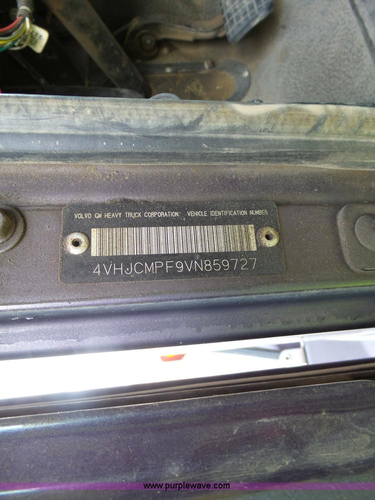 image for item J1651 1997 Volvo WG dump truck