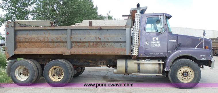 image for item J1652 1997 Volvo WG dump truck