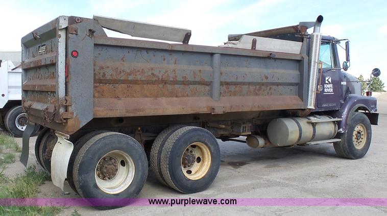 image for item J1652 1997 Volvo WG dump truck