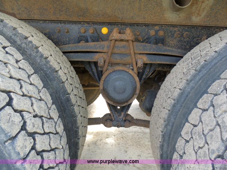 image for item J1652 1997 Volvo WG dump truck