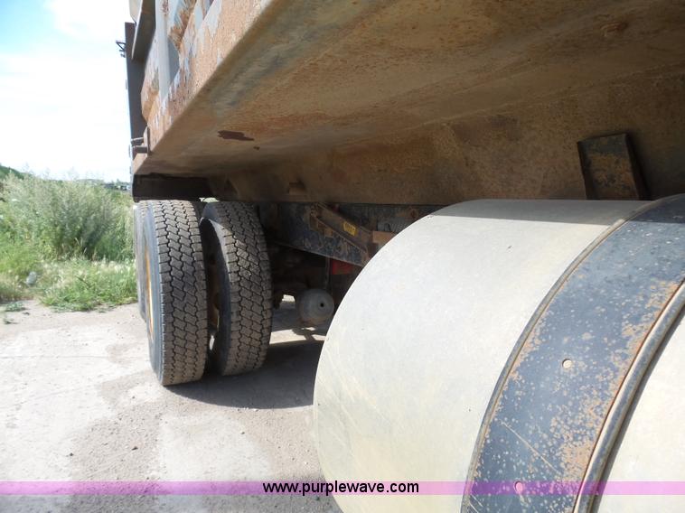 image for item J1652 1997 Volvo WG dump truck