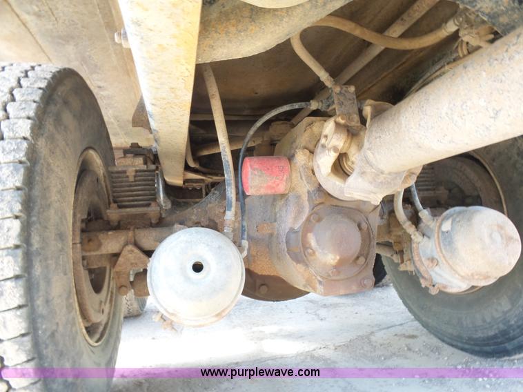 image for item J1652 1997 Volvo WG dump truck