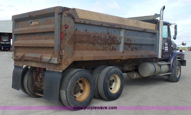 image for item J1653 1997 Volvo WG dump truck
