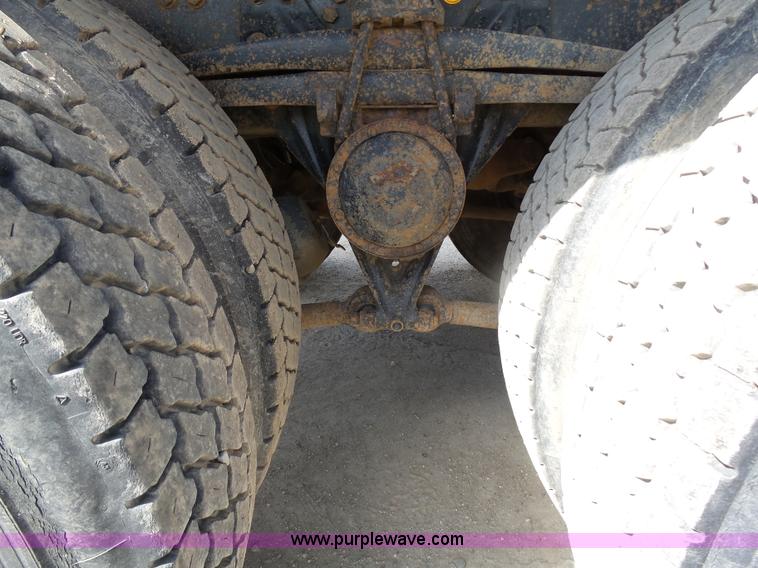 image for item J1653 1997 Volvo WG dump truck