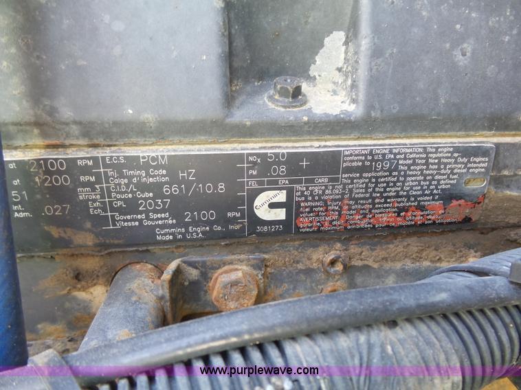 image for item J1653 1997 Volvo WG dump truck