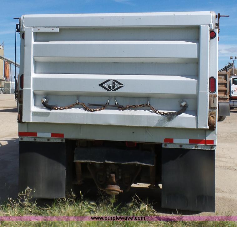 image for item J1654 1999 International 9200 dump truck